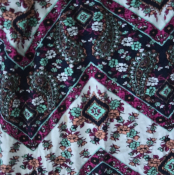 Chevron style skirt - Picture 2 of 3